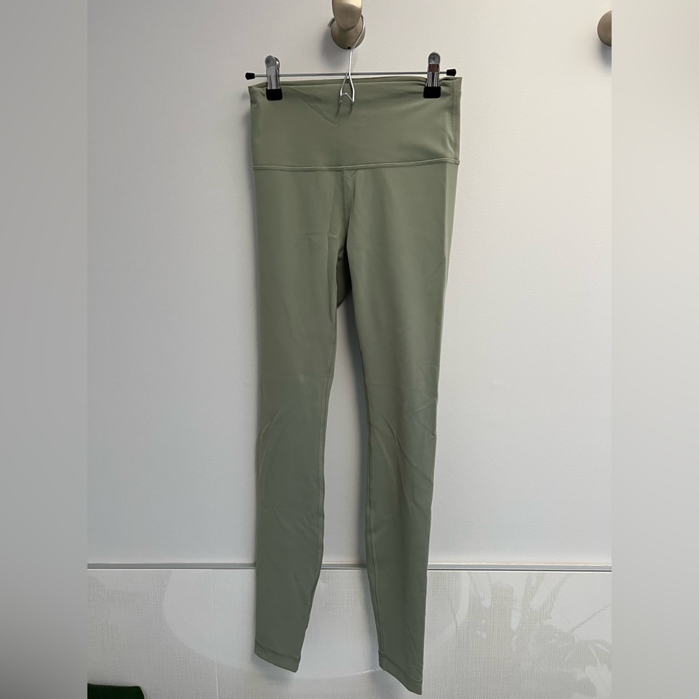 Lululemon Align Size 6 - Like NEW*